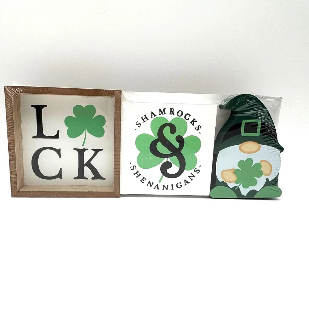 TARGET NEW Bullseye Playground St. Patrick's Day‎ Wooden Signs Set of 3 & Towels